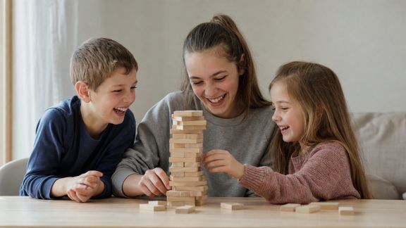 Cinq activités ludiques pour renforcer les liens entre frères et sœurs