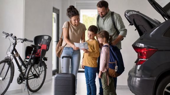 Comparer les modes de transport pour partir en vacances avec sa famille