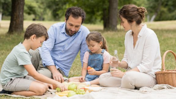 Organiser un pique-nique réussi lors d'une journée de sortie avec enfants