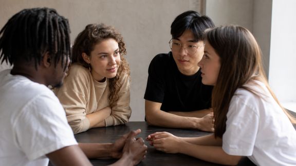 L’engagement bénévole pour les jeunes : un tremplin vers l’autonomie