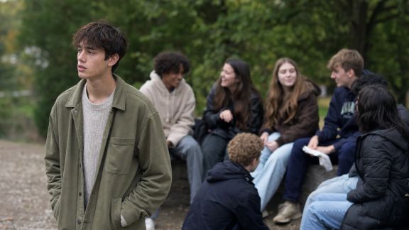 Savoir dire non à la pression du groupe : clés pour les accompagner