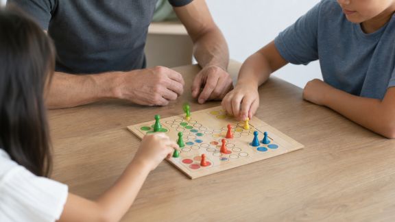 Jeux de société en famille : comment choisir selon l'âge de vos enfants