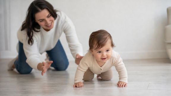 Guide pratique pour accompagner les premiers déplacements à quatre pattes