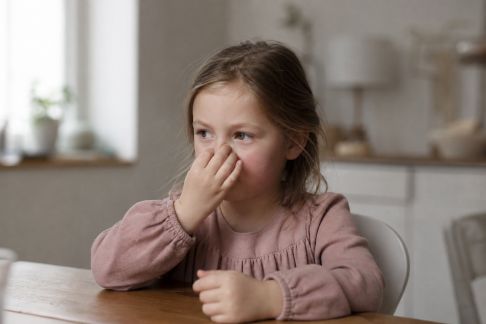 Comprendre les allergies chez l’enfant : symptômes courants et conseils pratiques